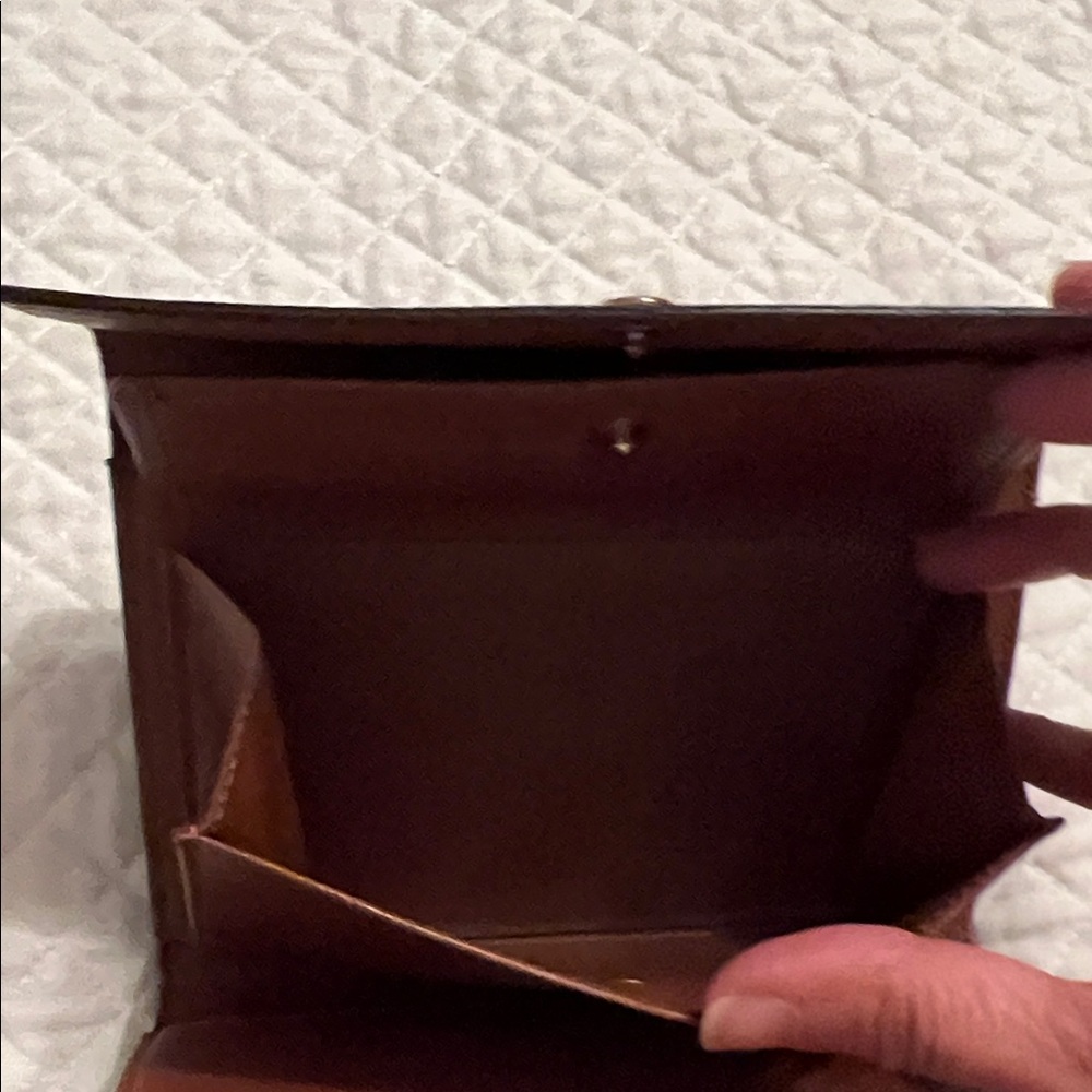 LV wallet. - Picture 5 of 7